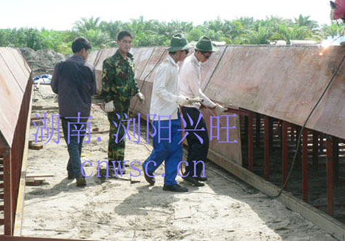 印尼安裝現場（船體成型）